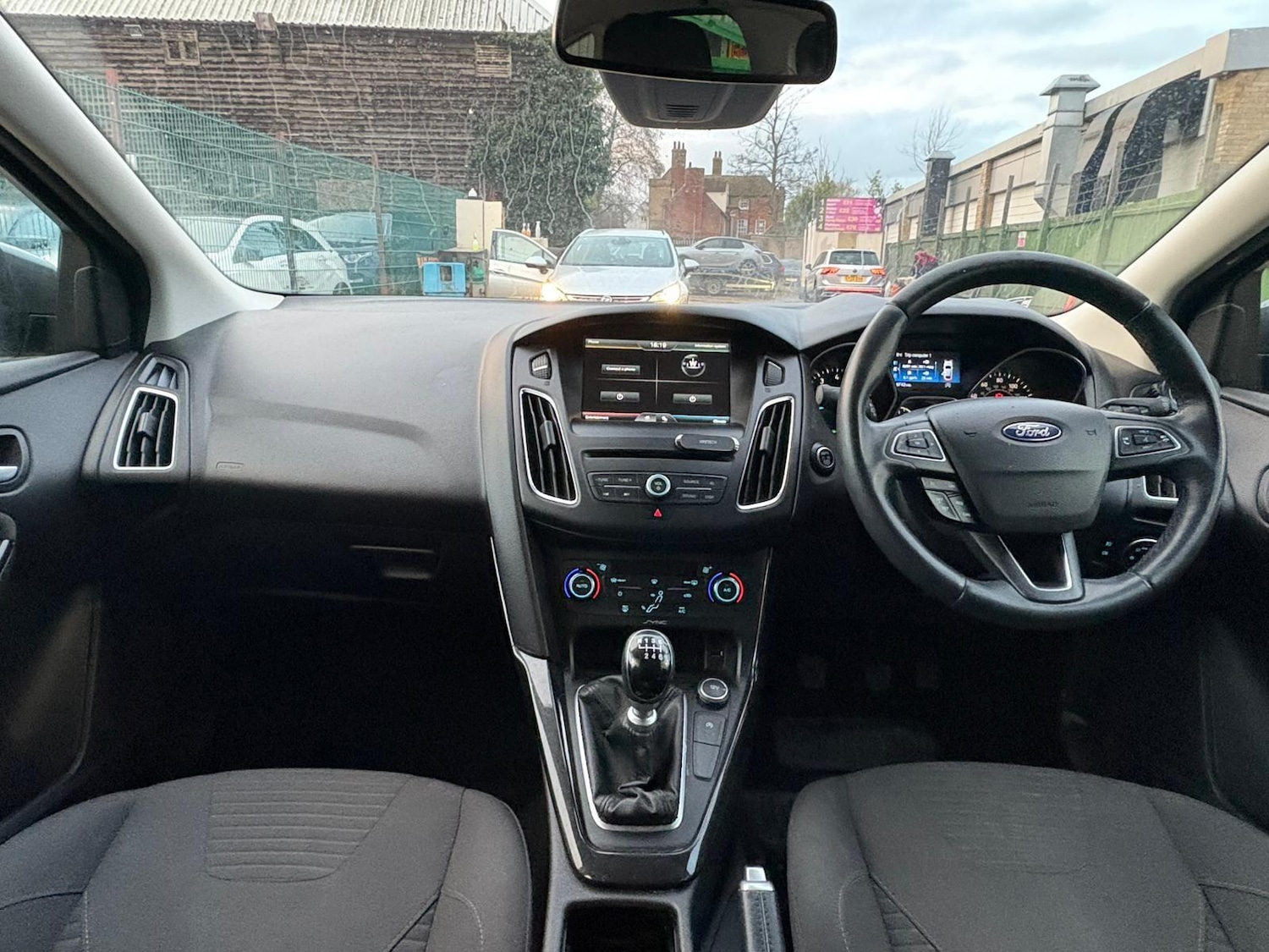 Used Ford Focus 2015 for sale - 77883446: Photo 4