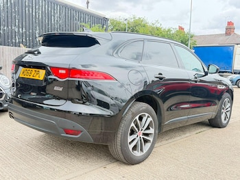 Used Jaguar F-Pace 2019 for sale - 79564681: Photo