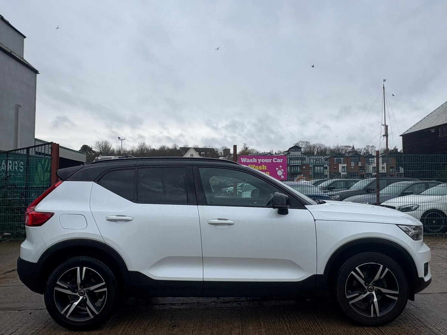 Used Volvo XC40 2018 for sale - 77279957: Photo 3