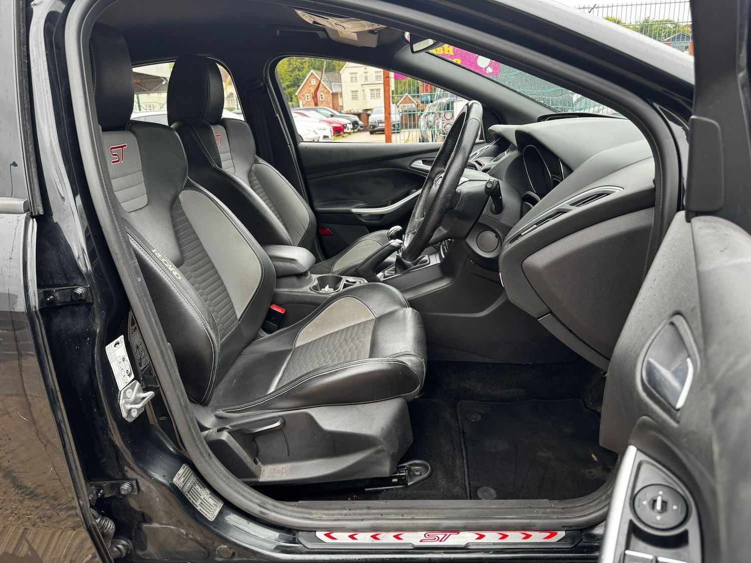 Used Ford Focus 2014 for sale - 76200292: Photo 9