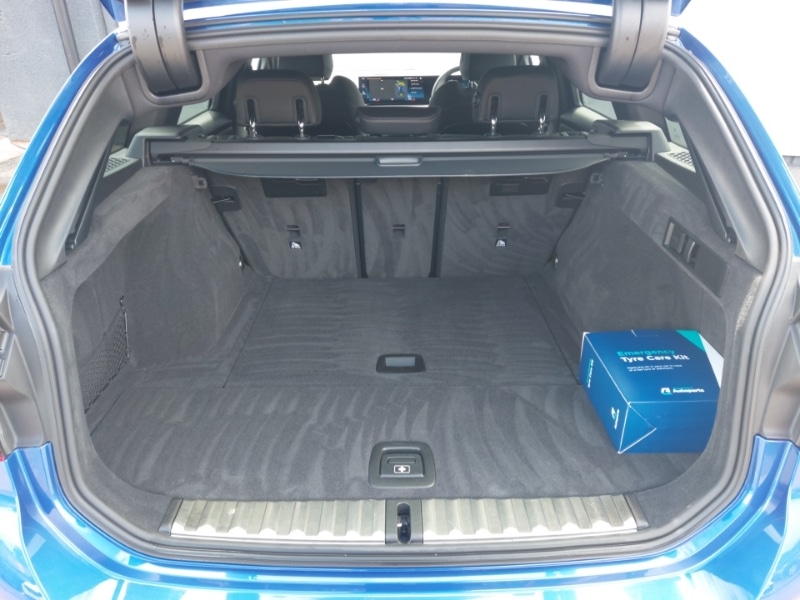 Used BMW 3 Series 2024 for sale - 76226104: Photo 8