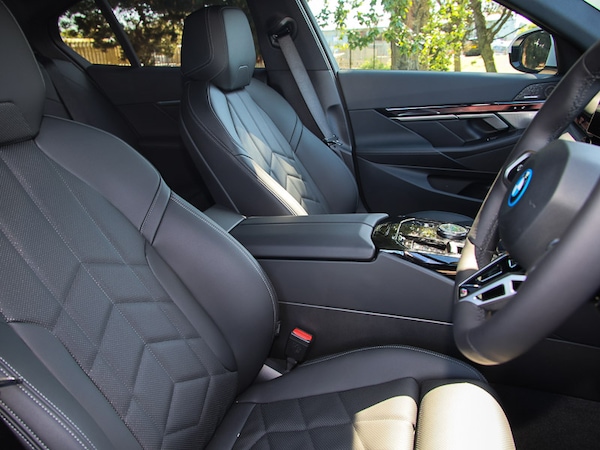 Used BMW 5 Series 2024 for sale - 74681710: Photo 11