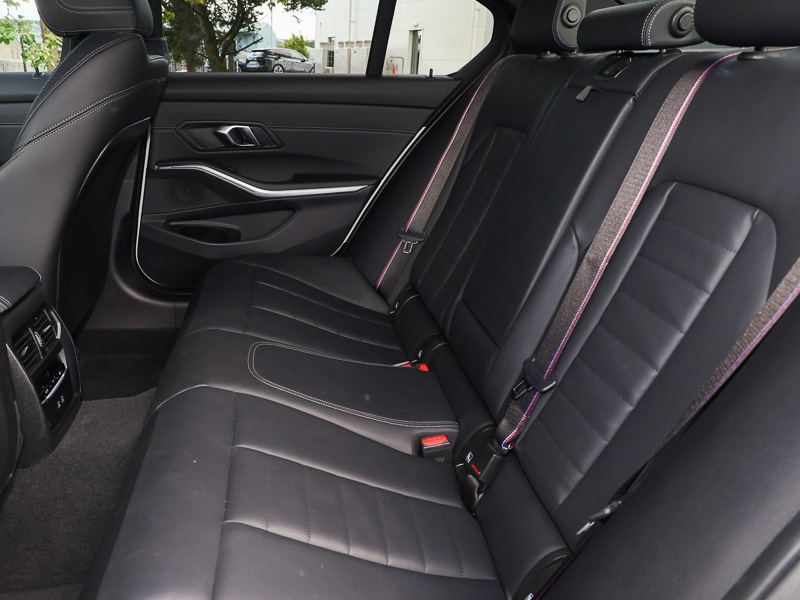 Used BMW 3 Series 2024 for sale - 76059028: Photo 12