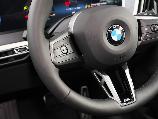 Used BMW iX 2025 for sale - 75664095: Photo 17