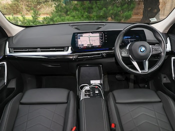 Used BMW iX1 2023 for sale - 76213377: Photo