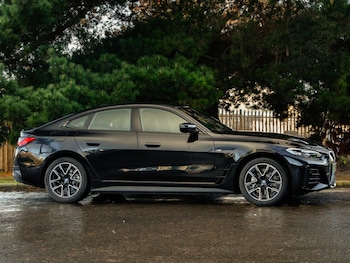 Used BMW i4 2024 for sale - 76221473: Photo 2