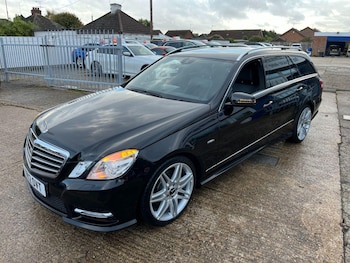 Used Mercedes-Benz E Class 2012 for sale - 78946565: Photo