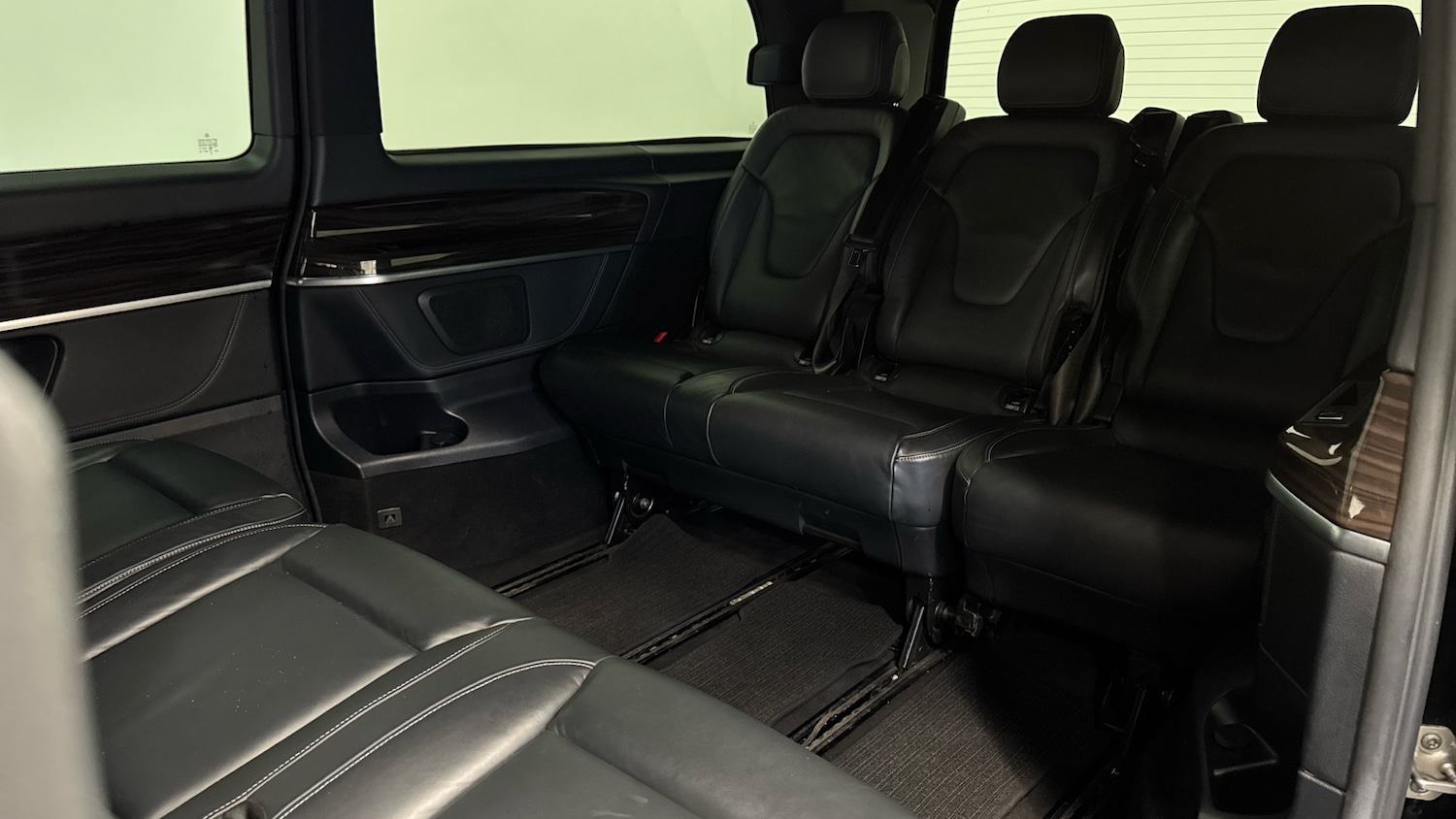 Used Mercedes-Benz V-Class 2020 for sale - 76559864: Photo 16