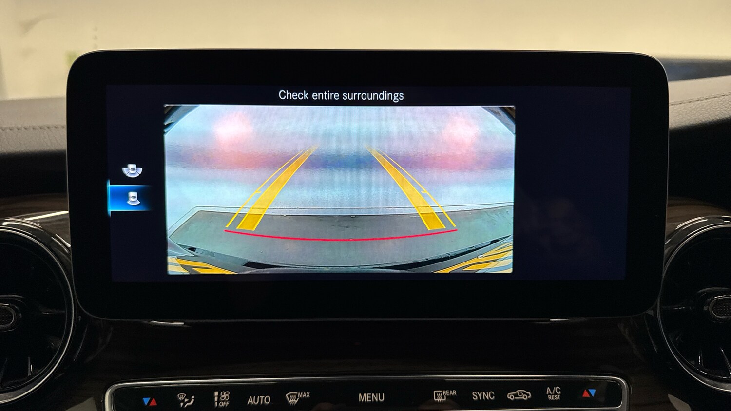 Used Mercedes-Benz V-Class 2020 for sale - 76559864: Photo 19