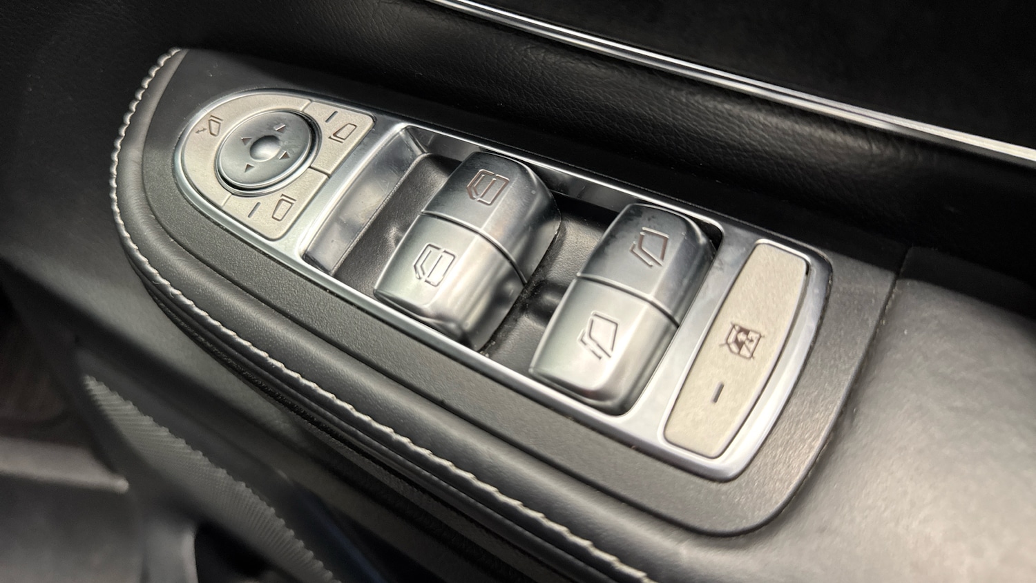 Used Mercedes-Benz V-Class 2020 for sale - 76559864: Photo 23