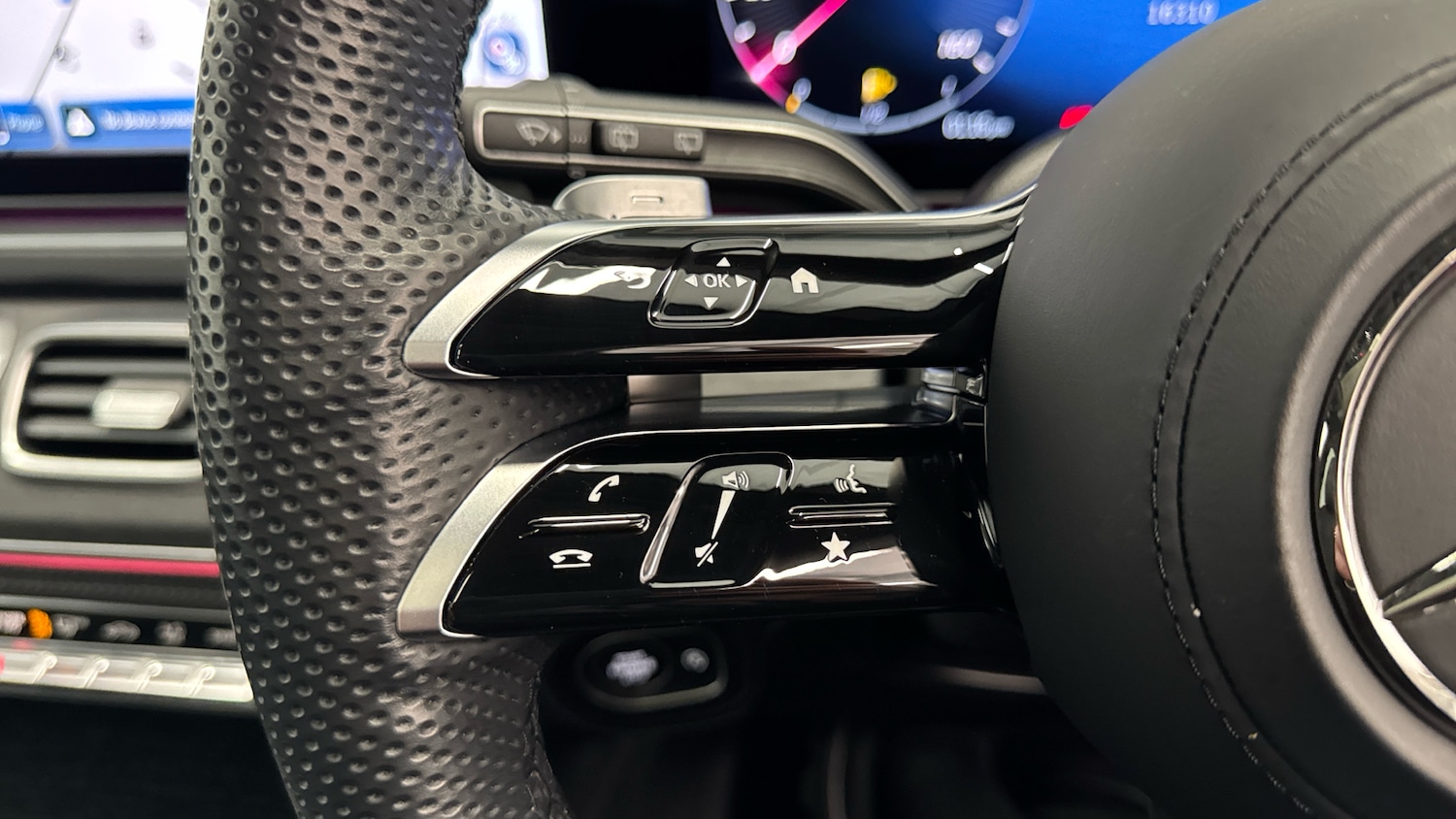 Used Mercedes-Benz GLS 2024 for sale - 76737915: Photo 30