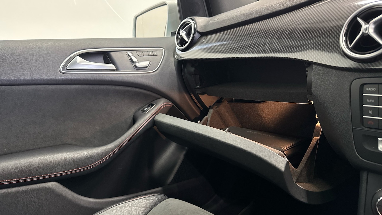 Used Mercedes-Benz B Class 2016 for sale - 77151072: Photo 38