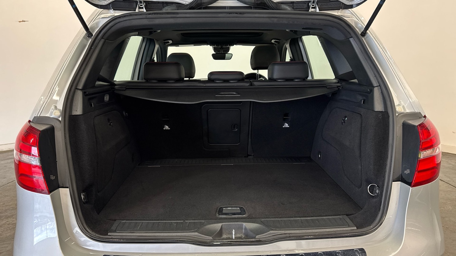 Used Mercedes-Benz B Class 2016 for sale - 77151072: Photo 4