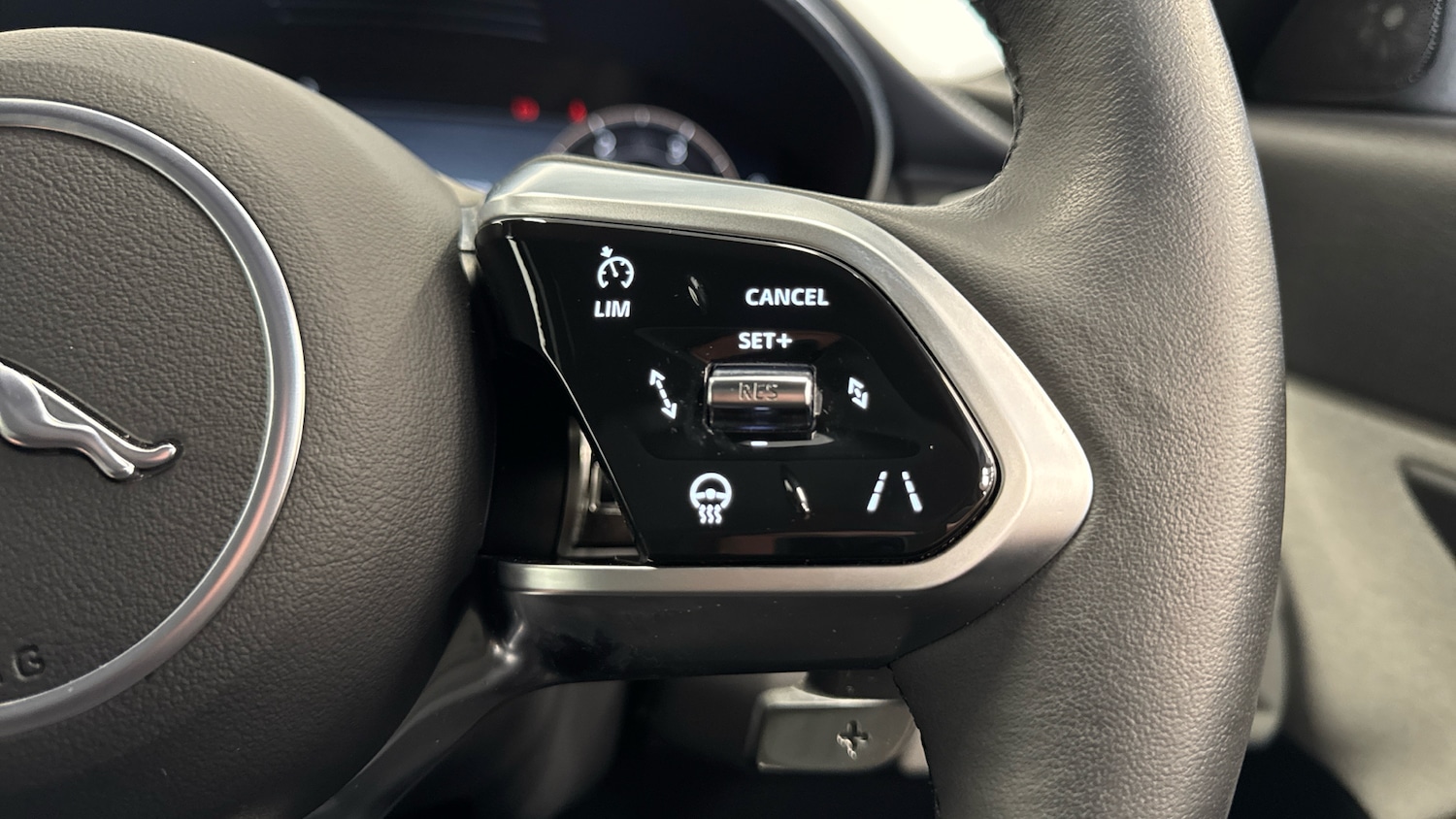 Used Jaguar E-Pace 2024 for sale - 77997437: Photo 29