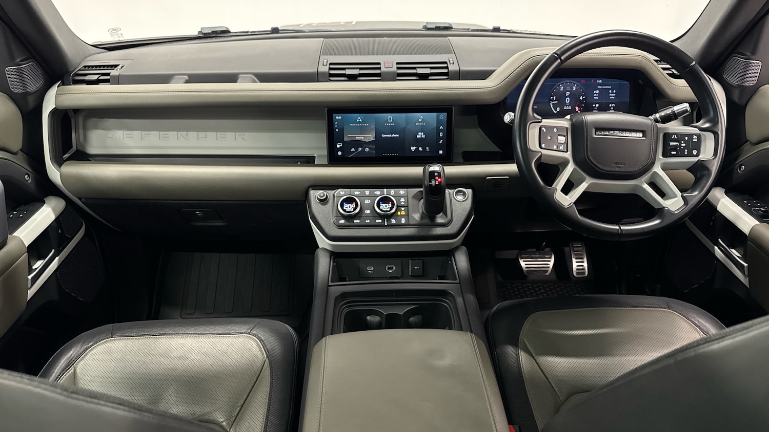 Used Land Rover Defender 2021 for sale - 77665514: Photo 10