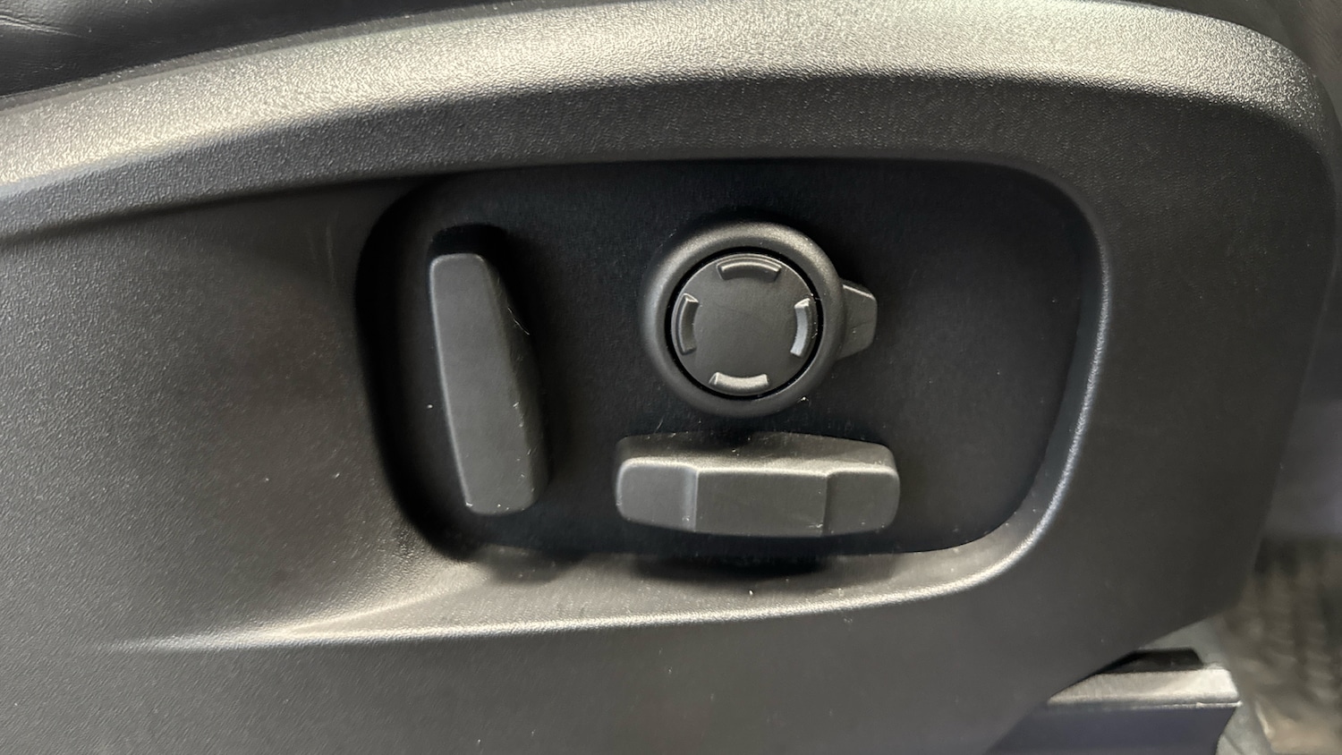 Used Land Rover Defender 2021 for sale - 77665514: Photo 25