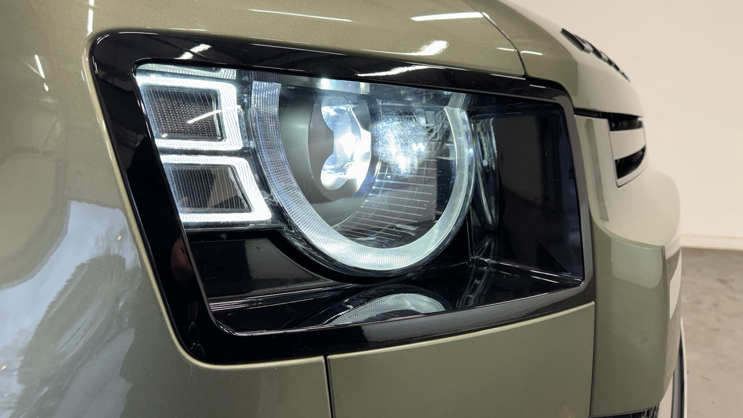 Used Land Rover Defender 2021 for sale - 77665514: Photo 43