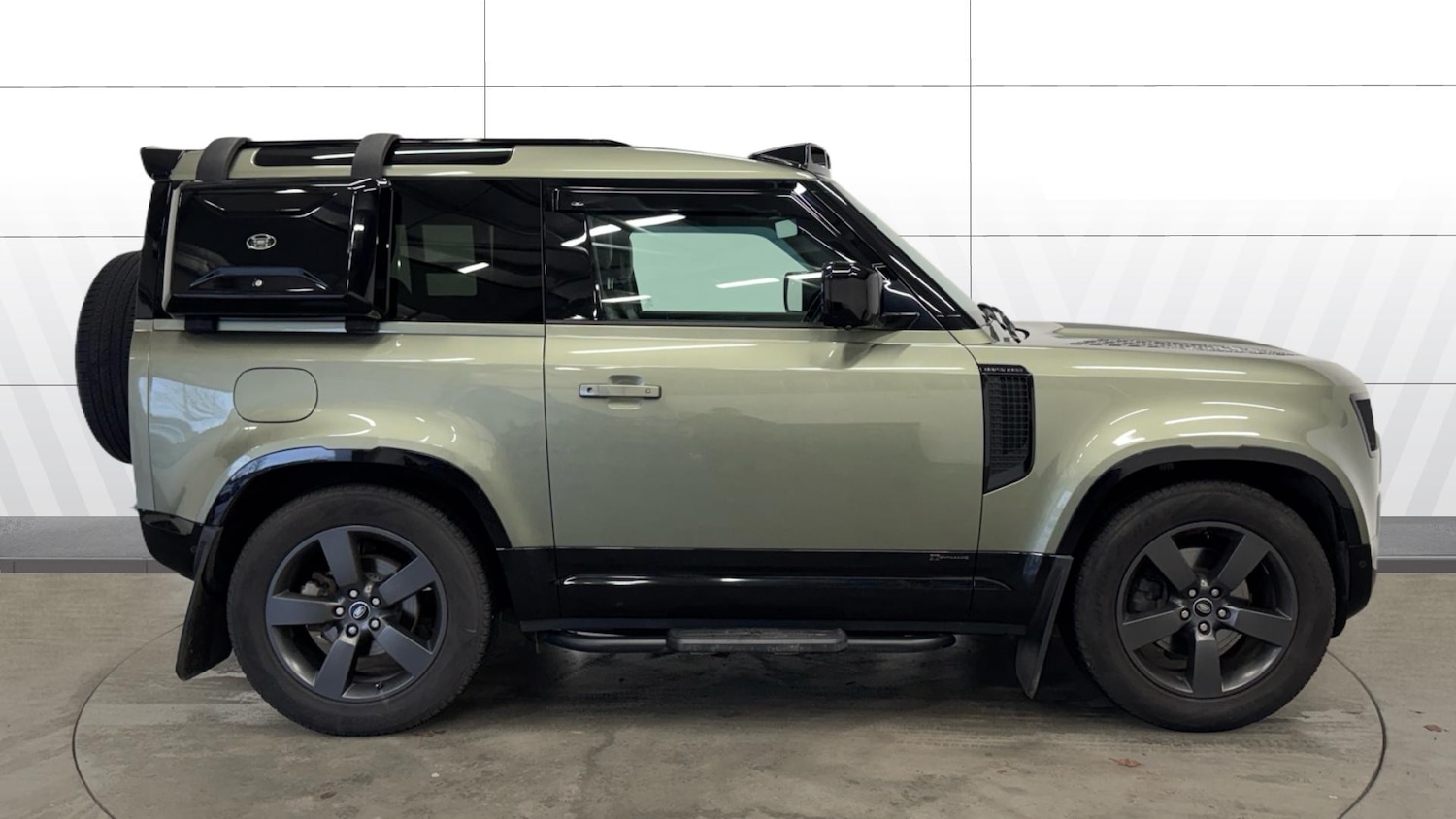 Used Land Rover Defender 2021 for sale - 77665514: Photo 5