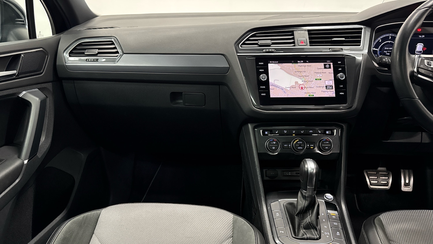 Used Volkswagen Tiguan 2017 for sale - 77272152: Photo 14