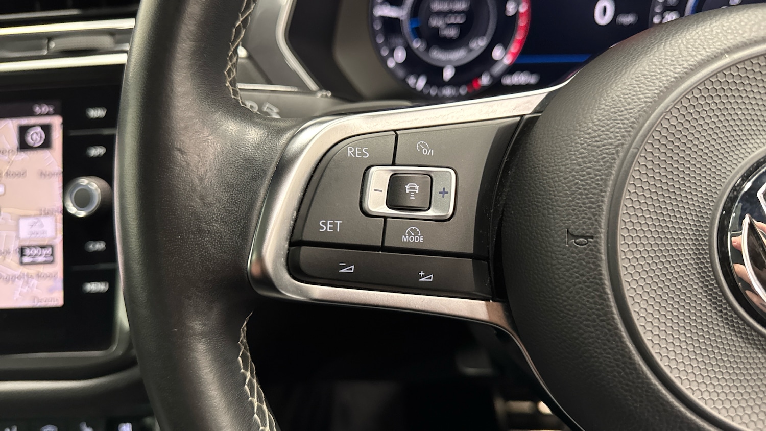 Used Volkswagen Tiguan 2017 for sale - 77272152: Photo 31