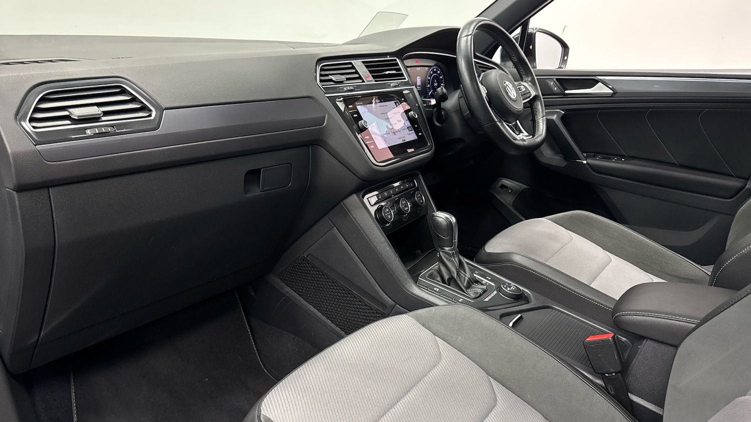 Used Volkswagen Tiguan 2017 for sale - 77272152: Photo 9