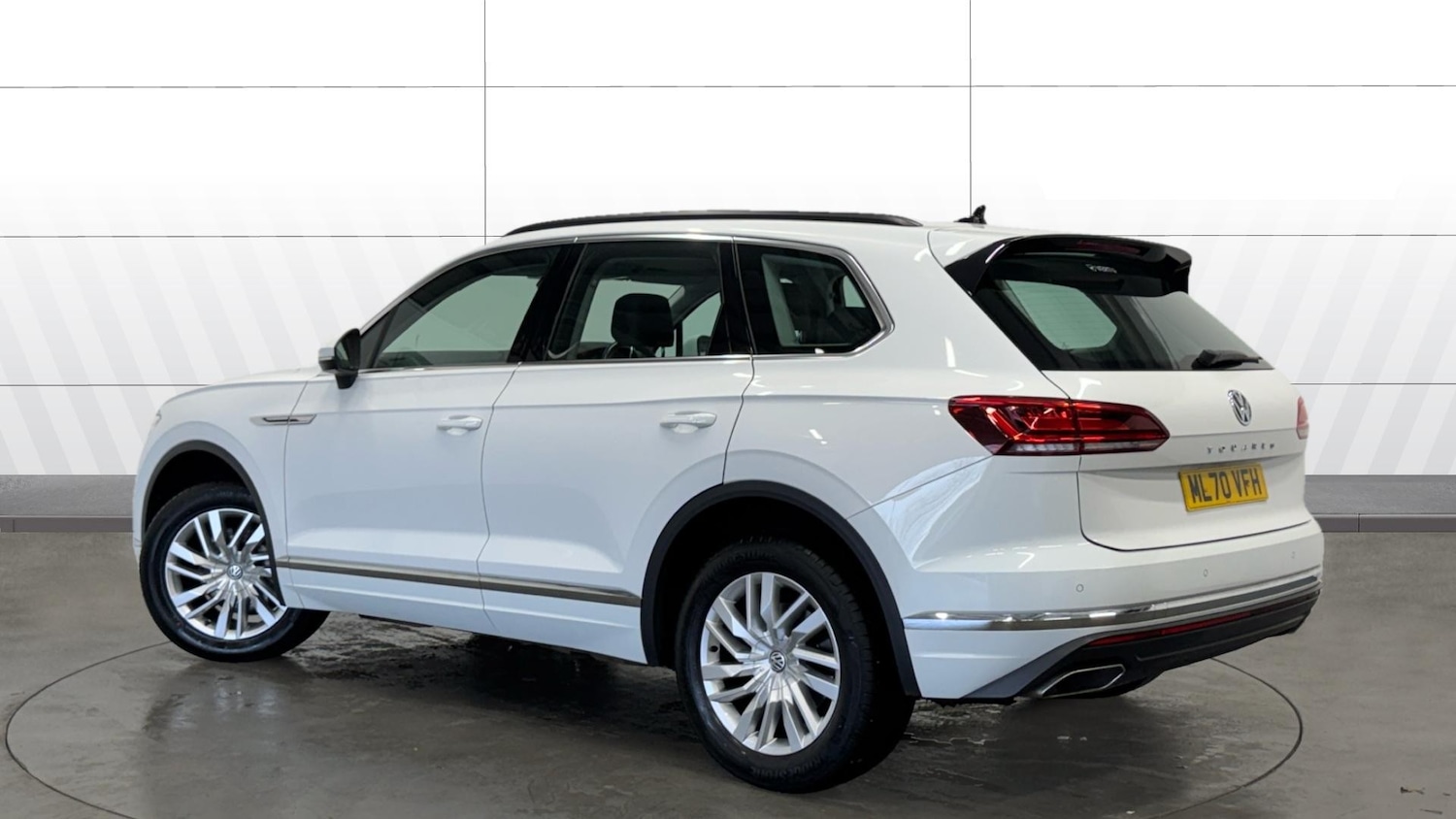 Used Volkswagen Touareg 2020 for sale - 76707660: Photo 2