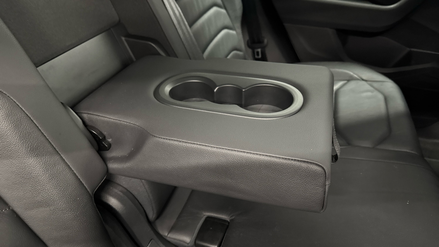 Used Volkswagen Touareg 2020 for sale - 76707660: Photo 23