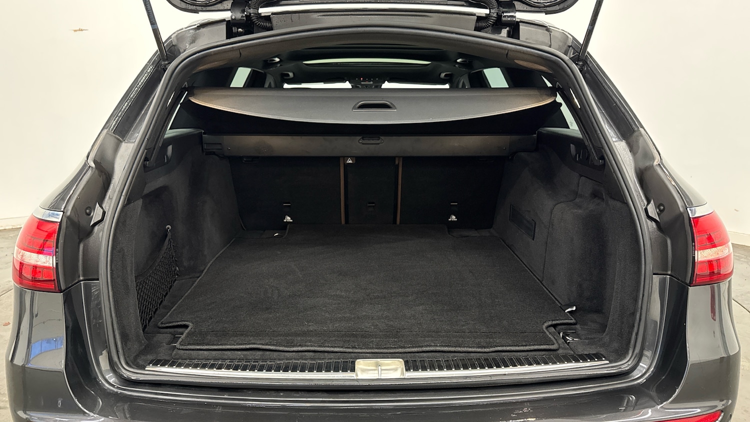 Used Mercedes-Benz E Class 2021 for sale - 77283672: Photo 4