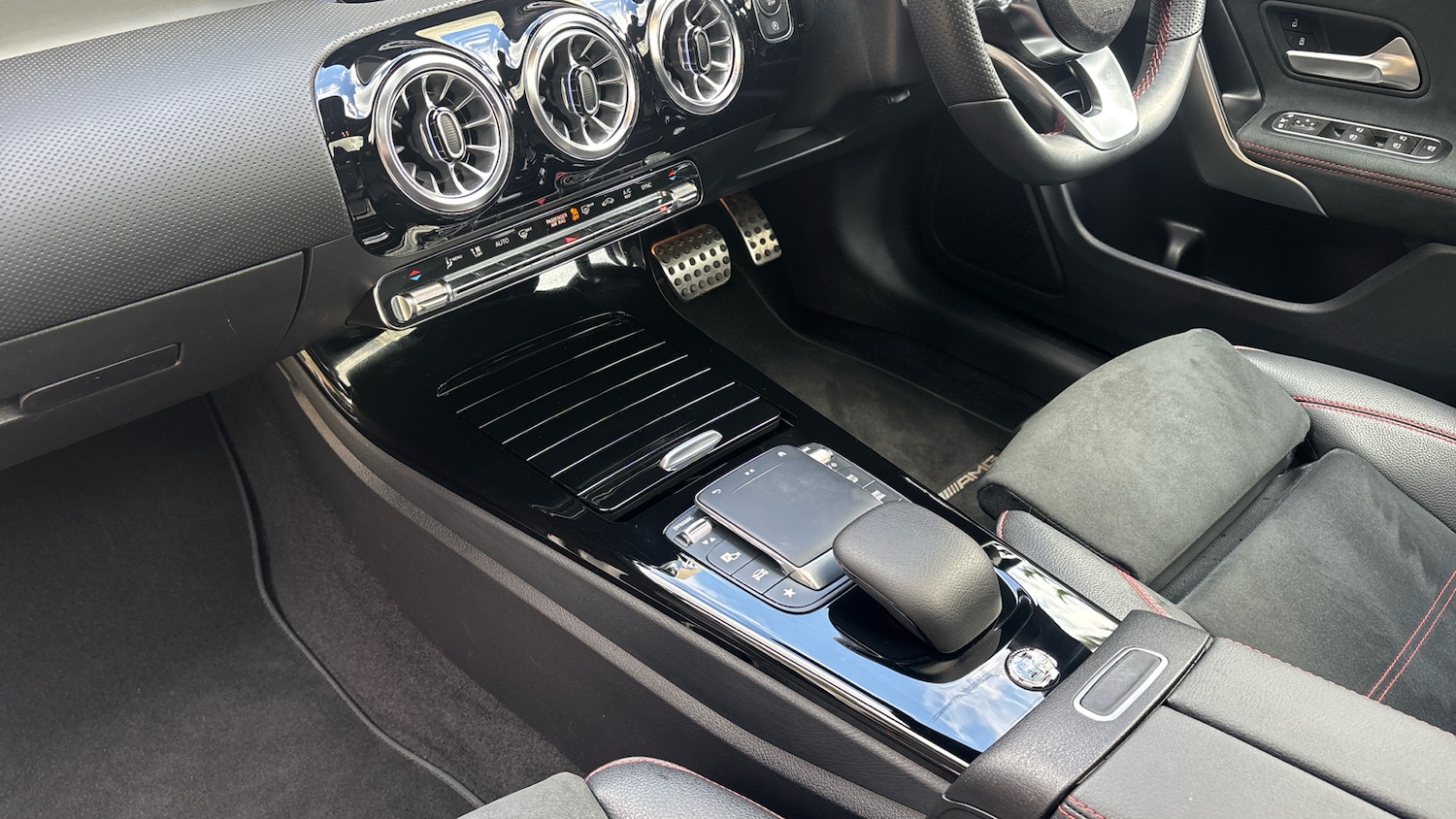 Used Mercedes-Benz CLA 2023 for sale - 76449211: Photo 13