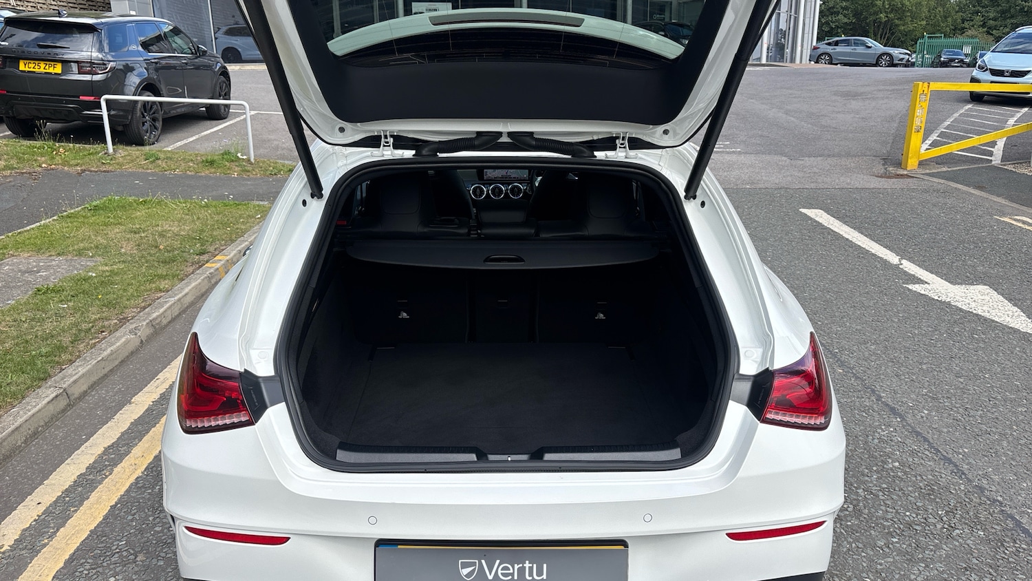 Used Mercedes-Benz CLA 2023 for sale - 76449211: Photo 4