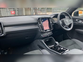 Used Volvo XC40 2024 for sale - 76366953: Photo