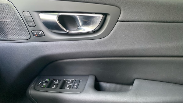 Used Volvo XC60 2023 for sale - 76219659: Photo 15