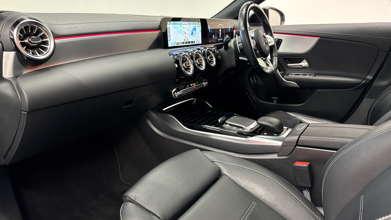 Used Mercedes-Benz C Class 2024 for sale - 77567335: Photo 9