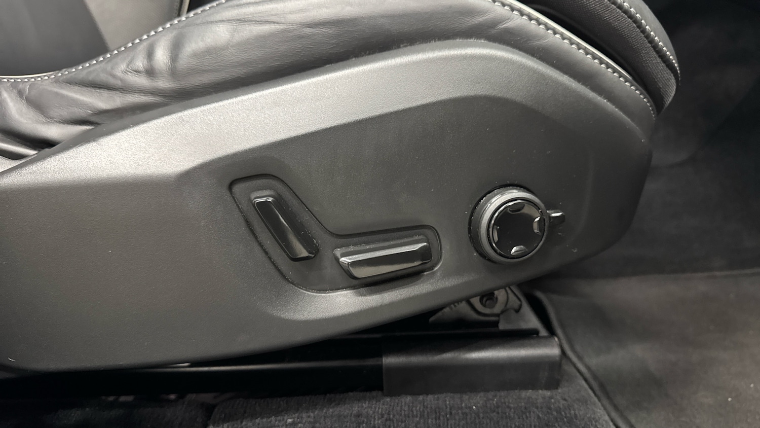 Used Volvo XC60 2024 for sale - 76821476: Photo 25