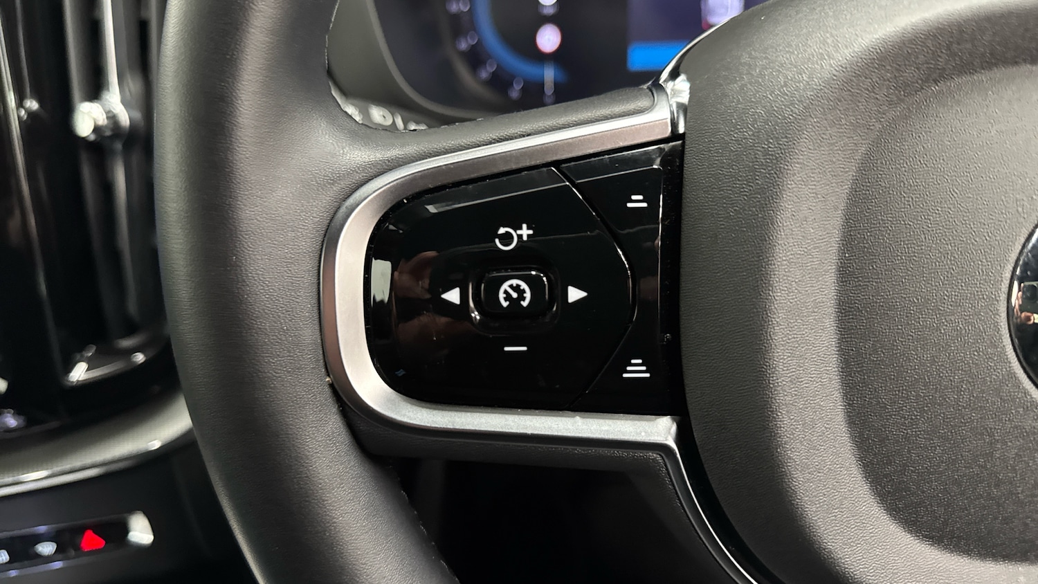 Used Volvo XC60 2024 for sale - 76821476: Photo 28