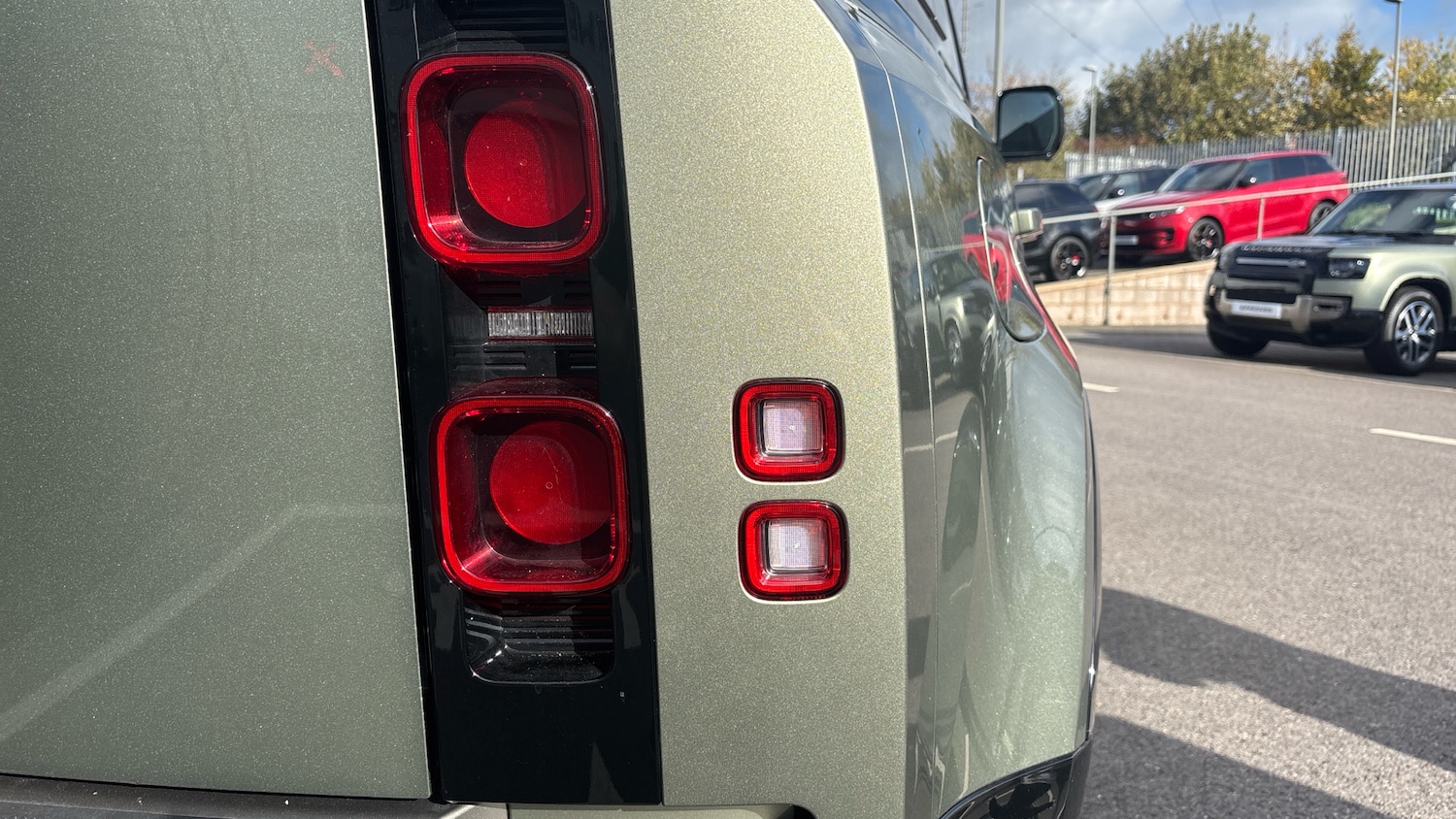 Used Land Rover Defender 2024 for sale - 77530187: Photo 28