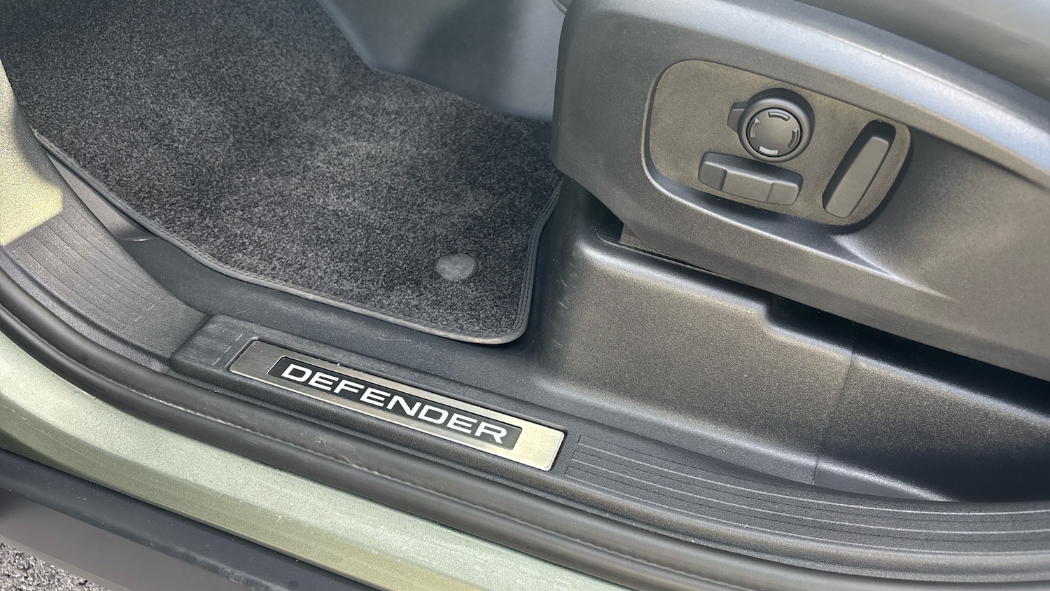 Used Land Rover Defender 2024 for sale - 77530187: Photo 37