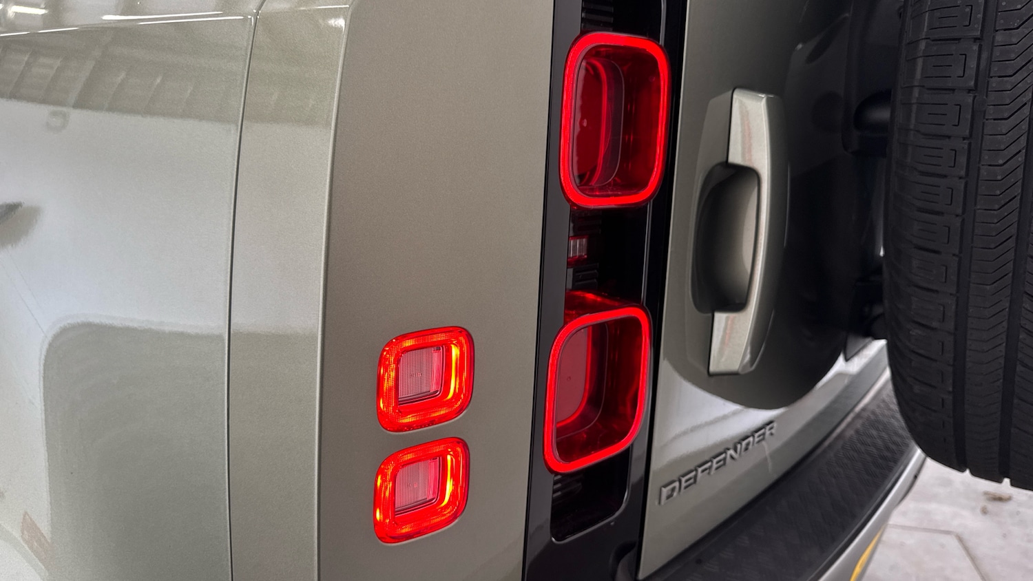 Used Land Rover Defender 2024 for sale - 77530187: Photo 45