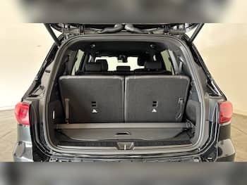 Used Mercedes-Benz GLB 2025 for sale - 79649057: Photo