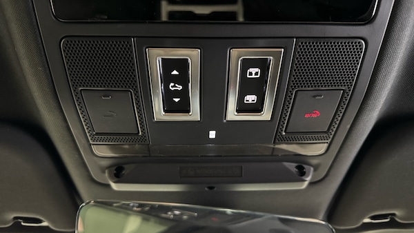 Used Land Rover Defender 2025 for sale - 76332031: Photo 39