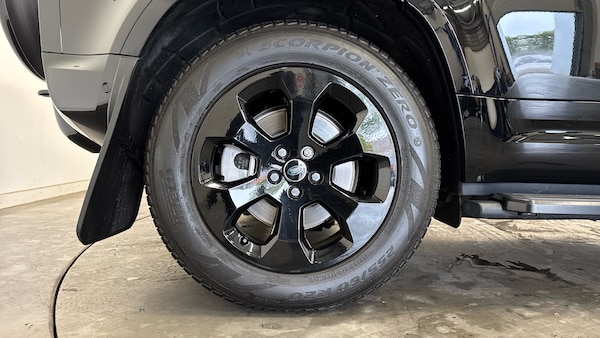 Used Land Rover Defender 2025 for sale - 76332031: Photo 7