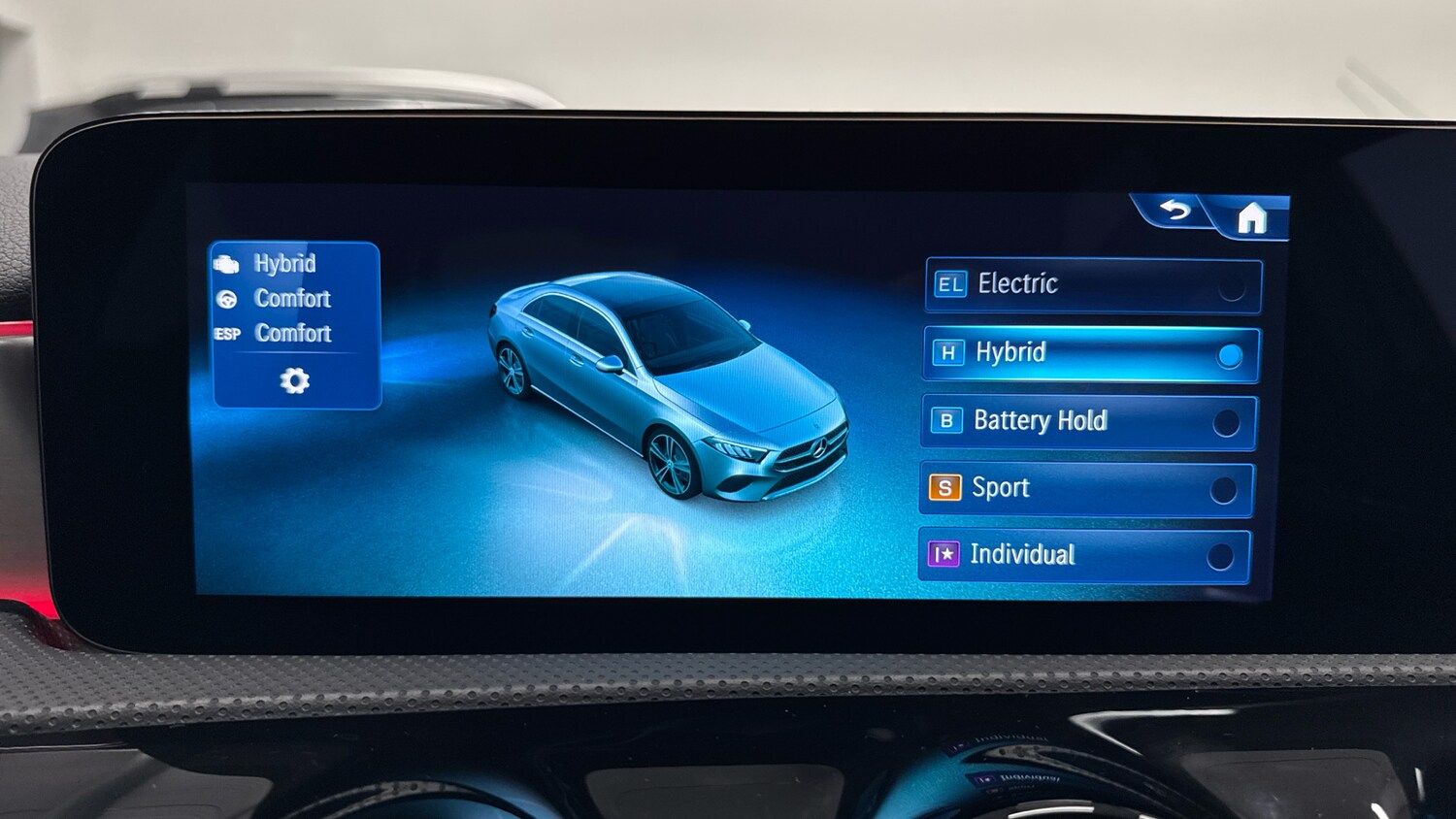 Used Mercedes-Benz A-Class 2024 for sale - 76795029: Photo 38