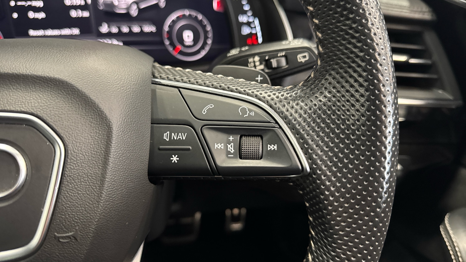 Used Audi Q7 2019 for sale - 76470902: Photo 30