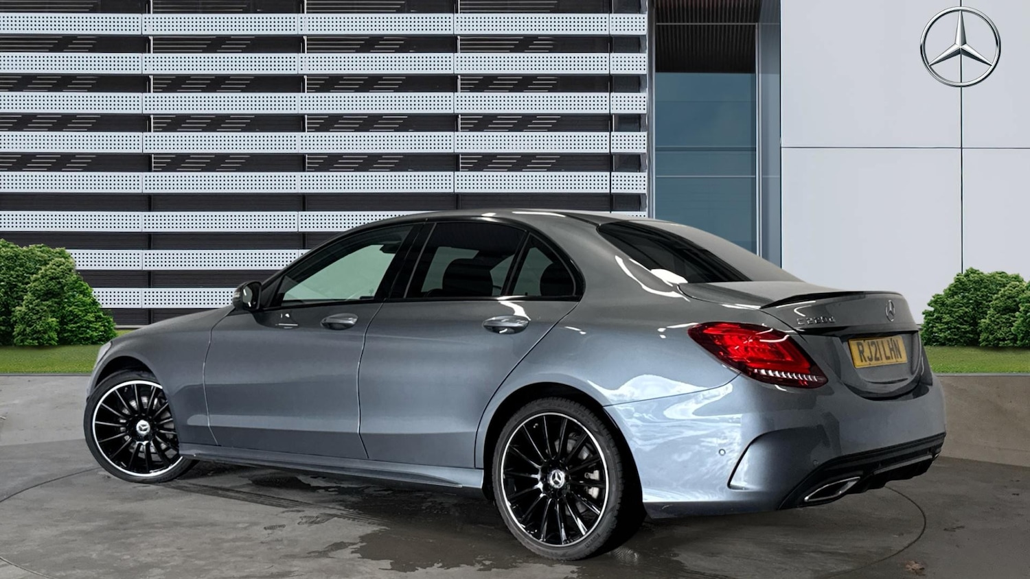 Used Mercedes-Benz C Class 2021 for sale - 77639090: Photo 2