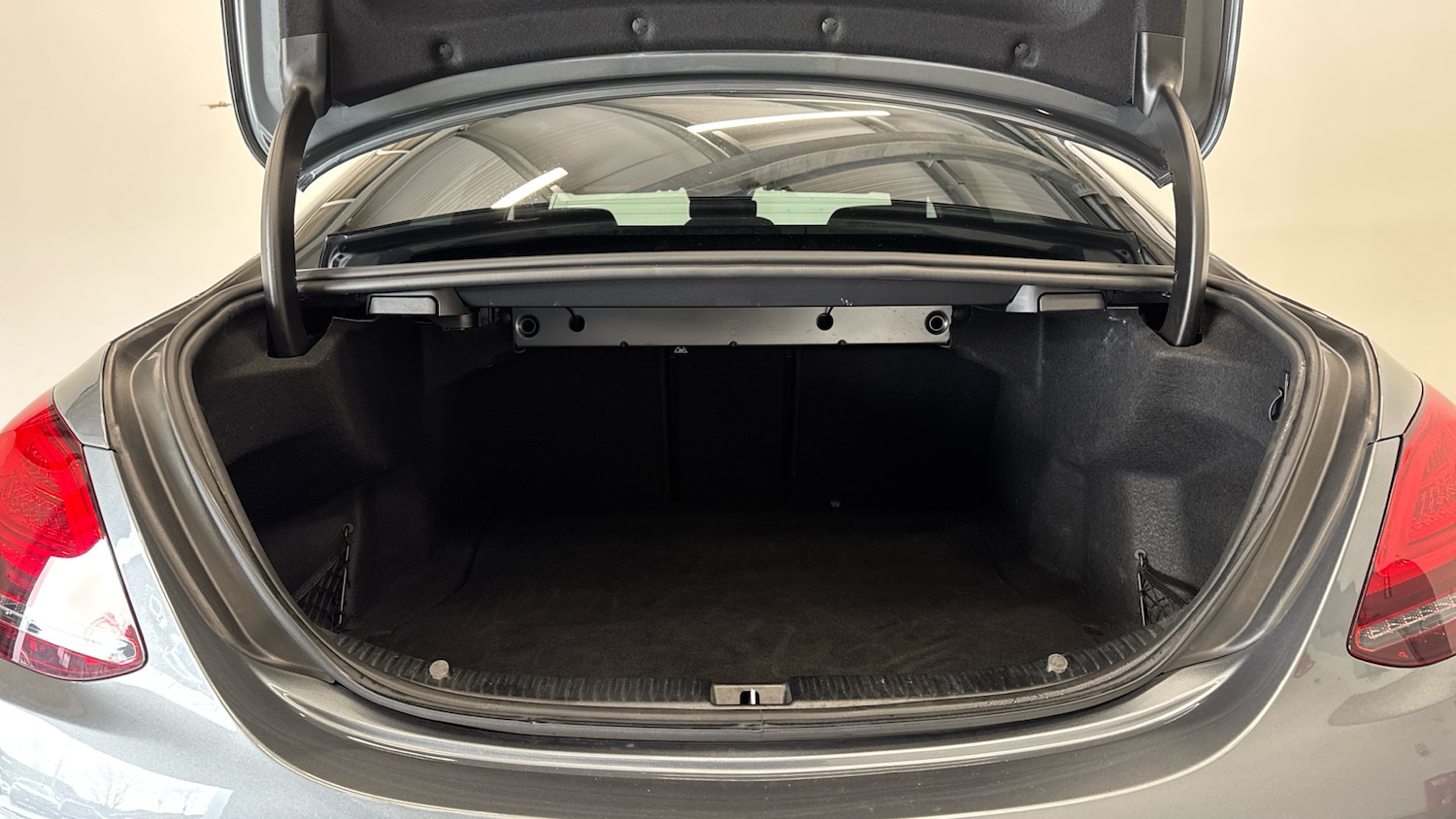 Used Mercedes-Benz C Class 2021 for sale - 77639090: Photo 4