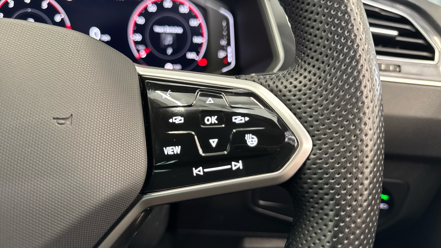 Used Volkswagen Tiguan 2023 for sale - 78166121: Photo 31