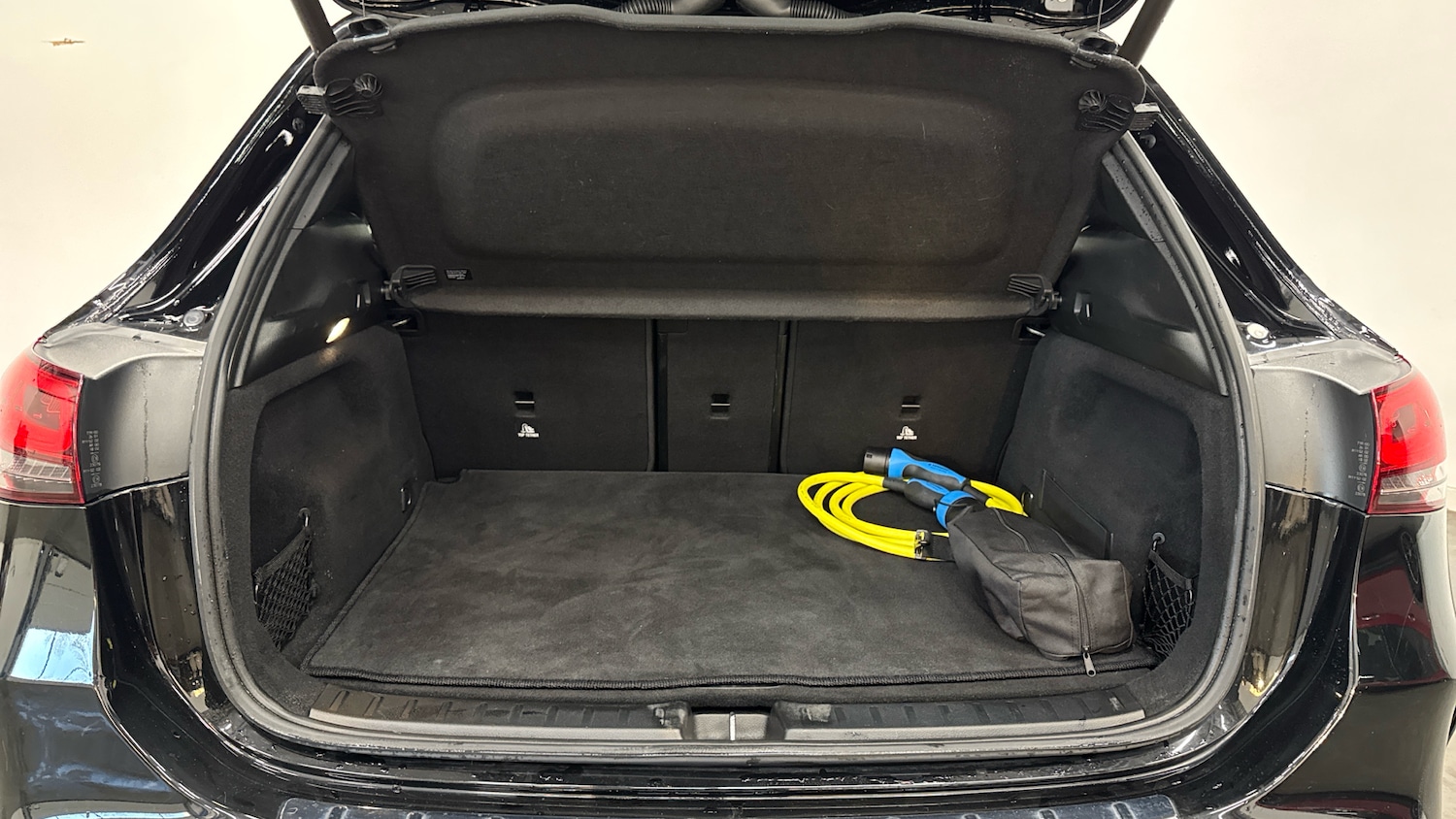 Used Mercedes-Benz EQA 2021 for sale - 76904844: Photo 4