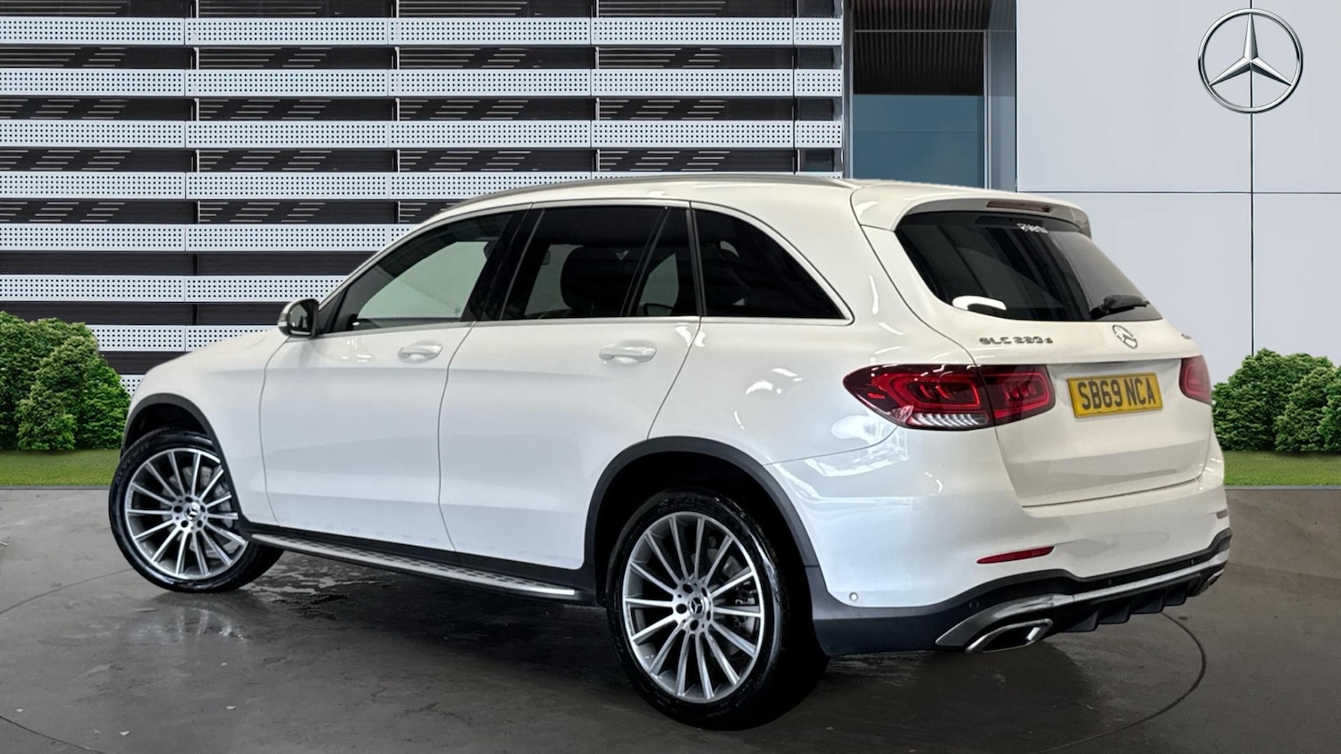 Used Mercedes-Benz GLC 2019 for sale - 76159888: Photo 2