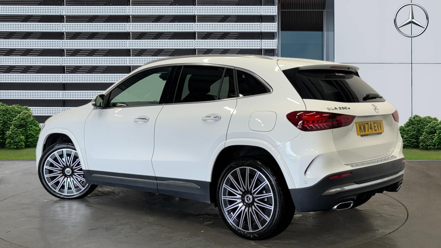 Used Mercedes-Benz GLA 2024 for sale - 76159915: Photo 2