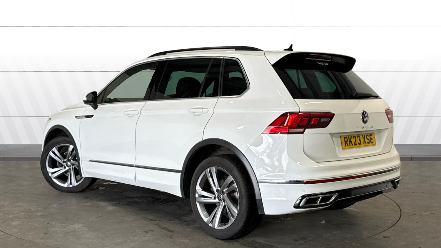 Used Volkswagen Tiguan 2023 for sale - 78010939: Photo 2